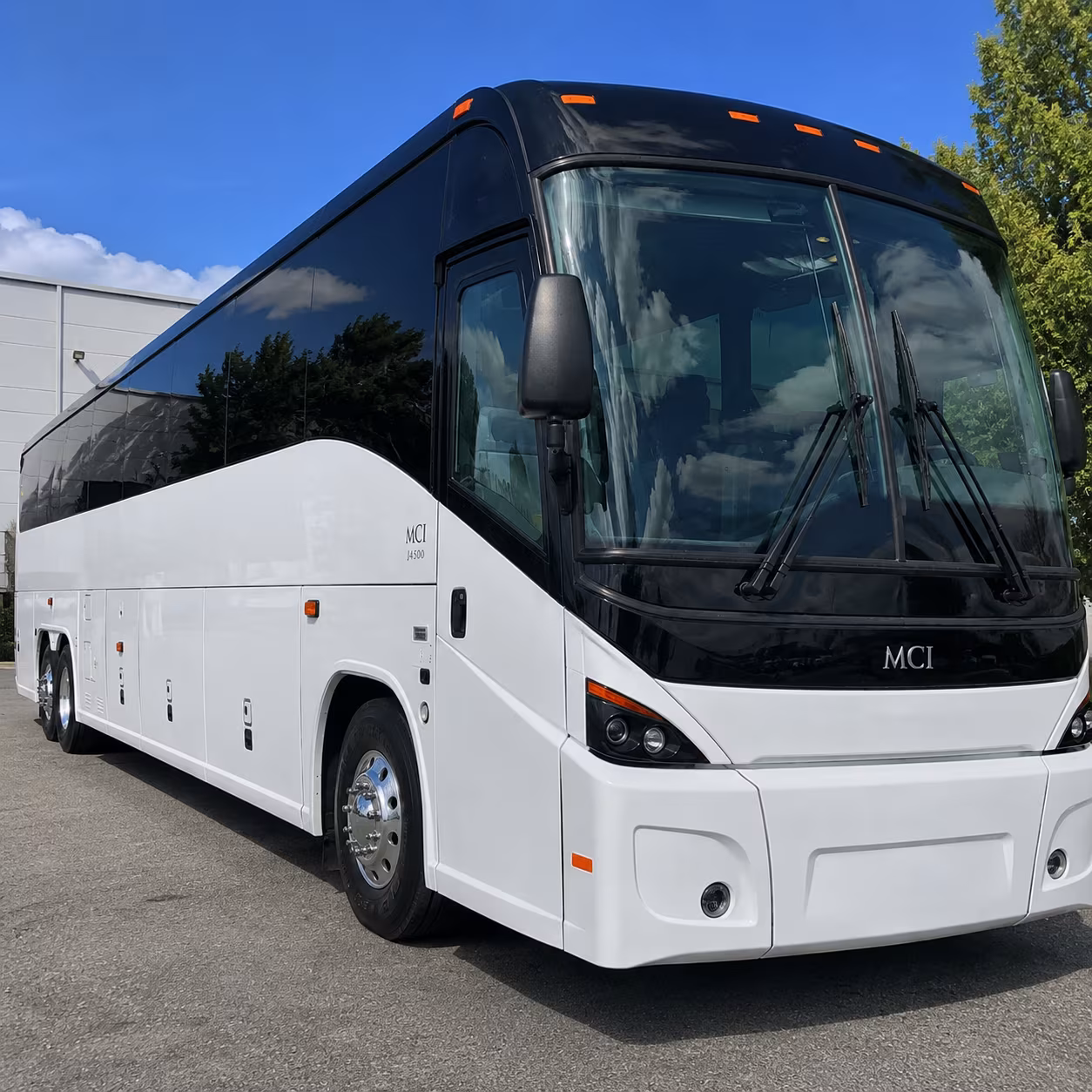 charter bus transfers between lft and baton rouge metropolitan airport