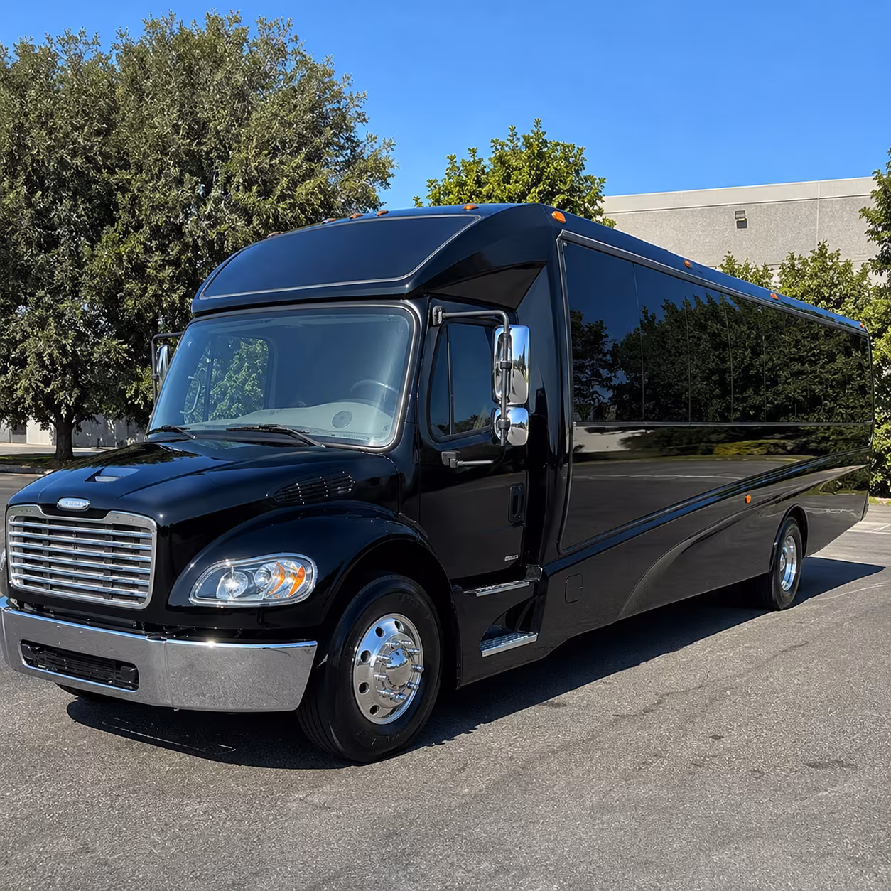 lafayette 20 passenger minibus