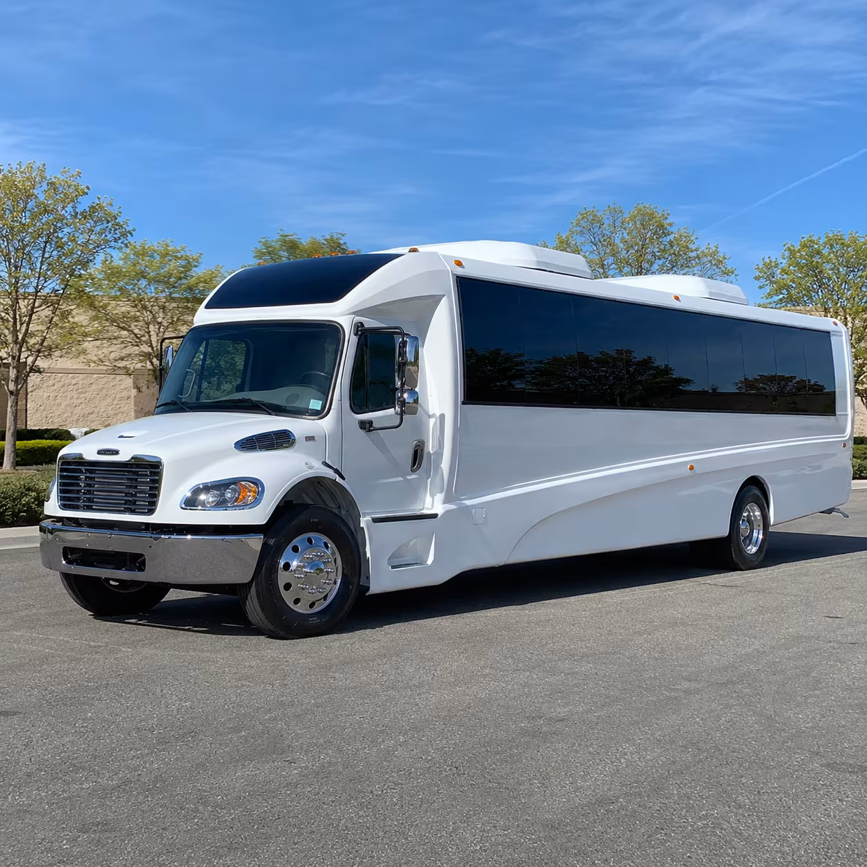 lafayette 28 passenger minibus