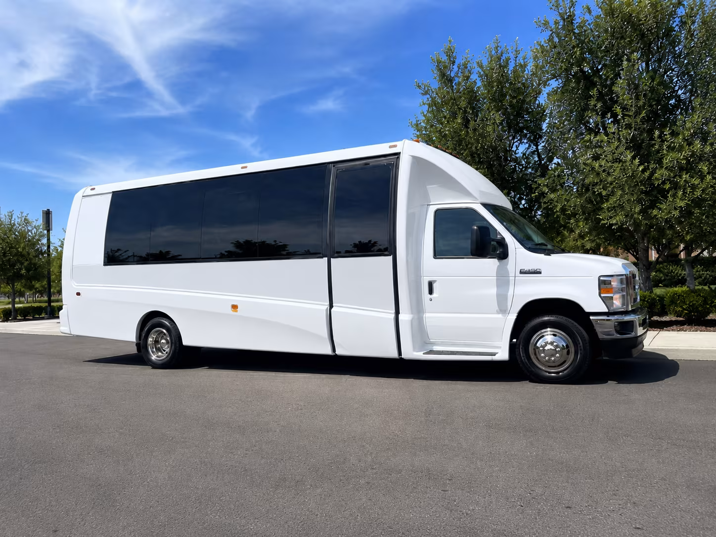 minibuses for concert groups heading to new orleans from lafayette