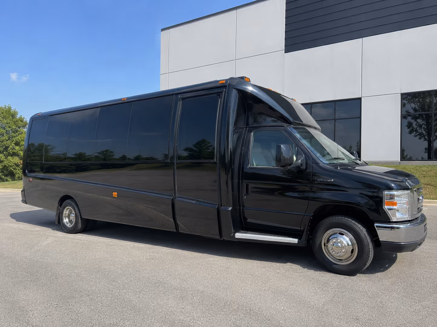 party buses and charter buses to cajundome events and ragin cajuns basketball